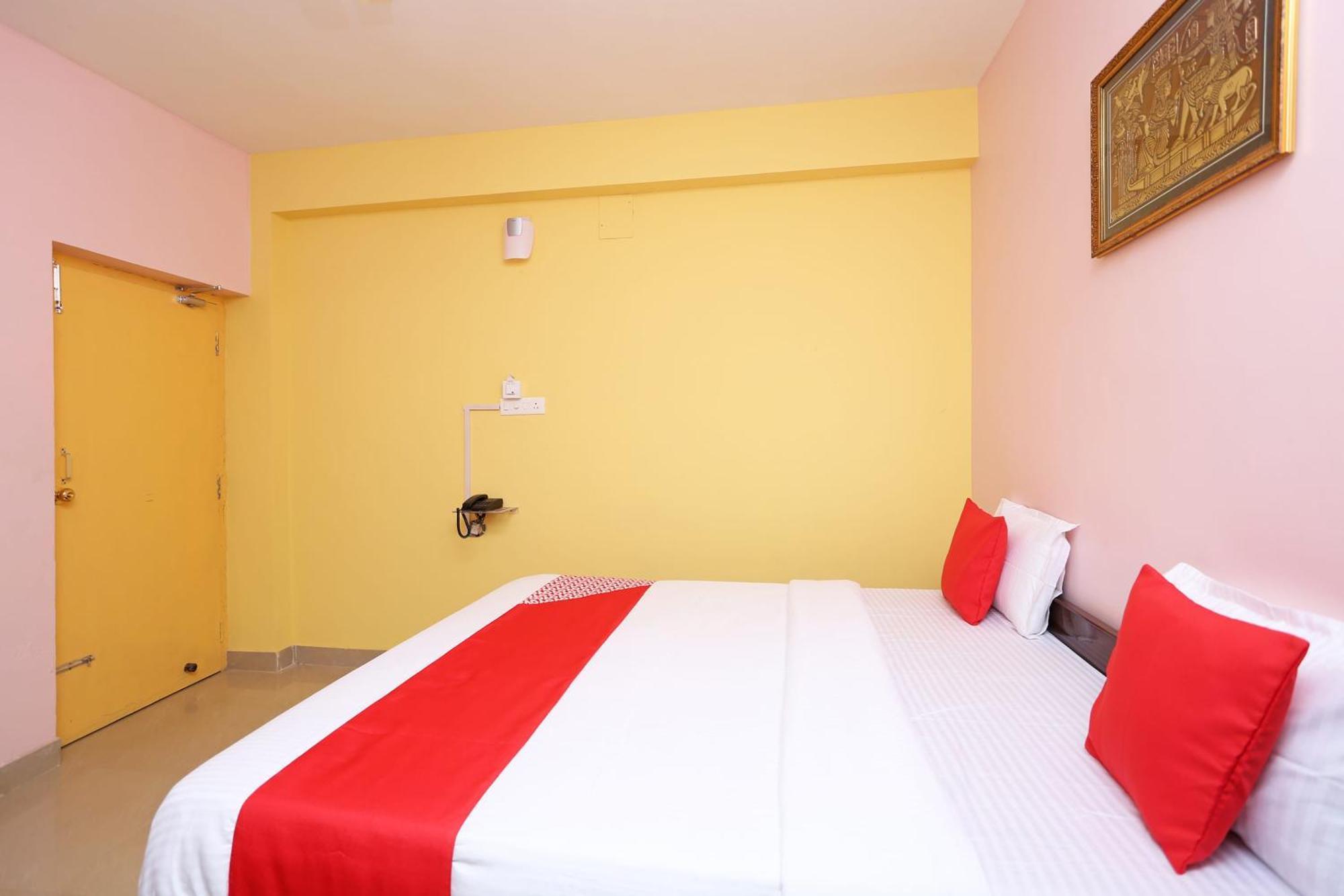Hotel Grand Paradise Bhubaneswar Zewnętrze zdjęcie